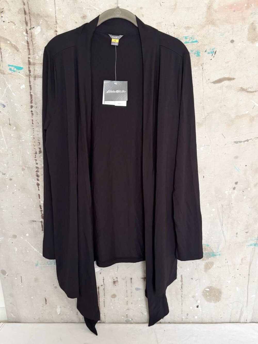 Eddie Bauer Daisy 2.0 Long Sleeve Wrap in Black - Picture 2 of 4